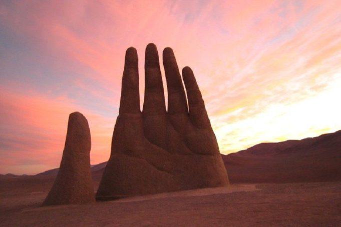Το «Χέρι της Ερήμου»
