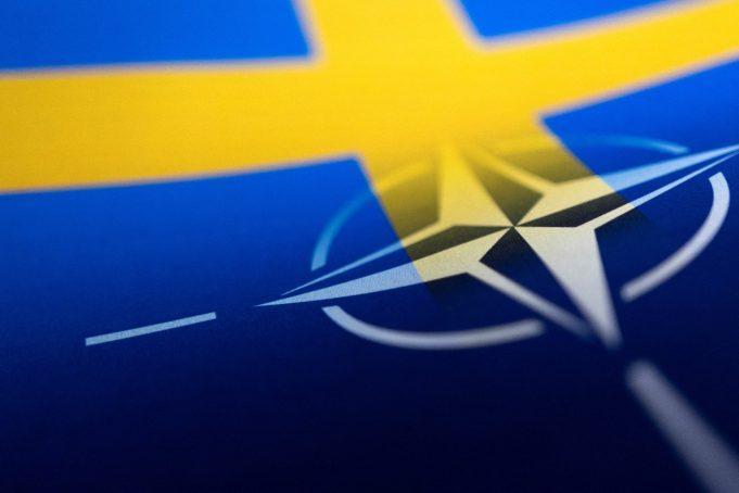 ΝΑΤΟ: Η Σουηδία υπέγραψε την αίτηση για να ενταχθεί στη συμμαχία