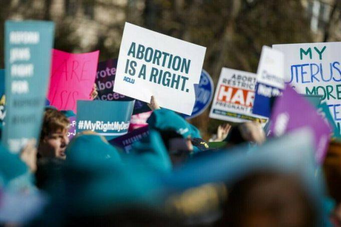 Στους δρόμους οι Αμερικανοί για το δικαίωμα στην άμβλωση