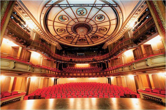 Ανακοίνωση για τα τμήματα Υποκριτικής και Σκηνοθεσίας της Δραματικής Σχολής του Εθνικού Θεάτρου