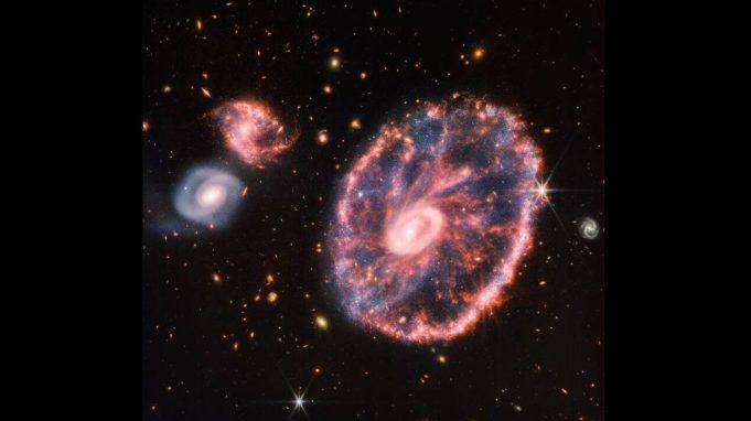 NASA: Το James Webb απαθανάτισε τον μακρινό γαλαξία Cartwheel !