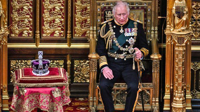 ''Έφυγε'' η Βασίλισσα Ελισάβετ: Σήμερα το διάγγελμα του Βασιλιά Καρόλου